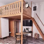Loft&Steam - Designer Studio With Sauna & Ac